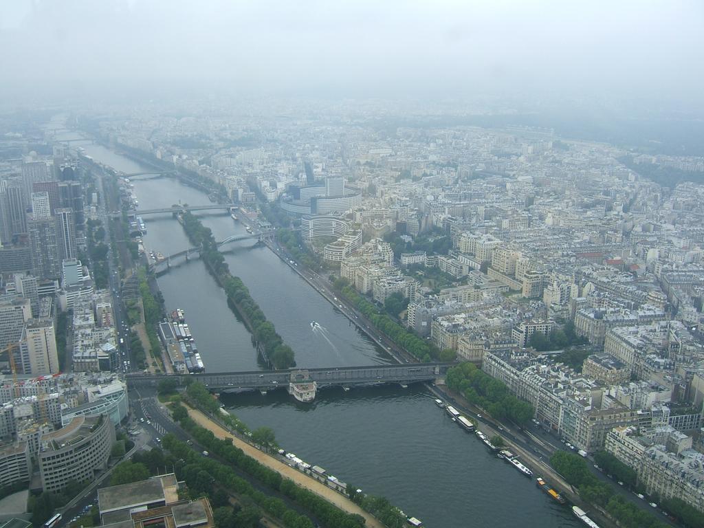 Peniche Tour Eiffel Paris Ruang foto